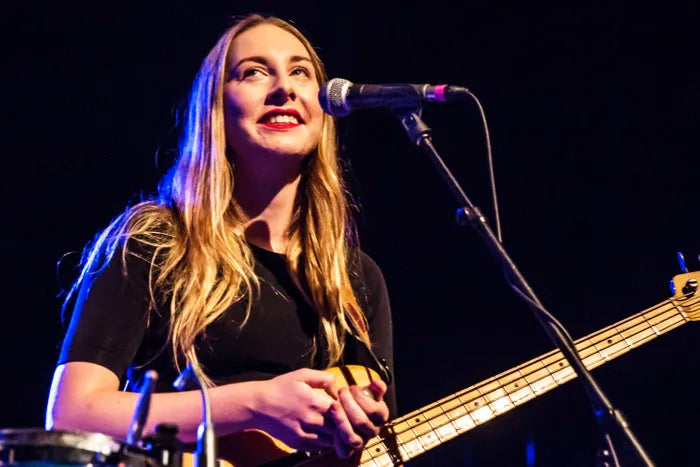 The Stuff That Este Haim Uses (Almost Daily) To Manage Her Type One Diabetes By Este Haim As told to Chloe Anello